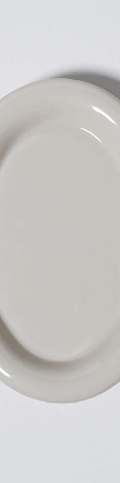 Still Life Natural Plate - Warm Gray (M/L)
