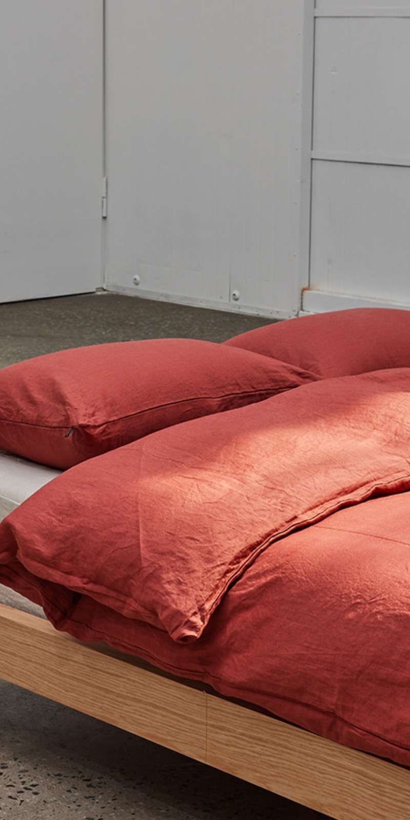 Premium Linen Bedding Set - Brick