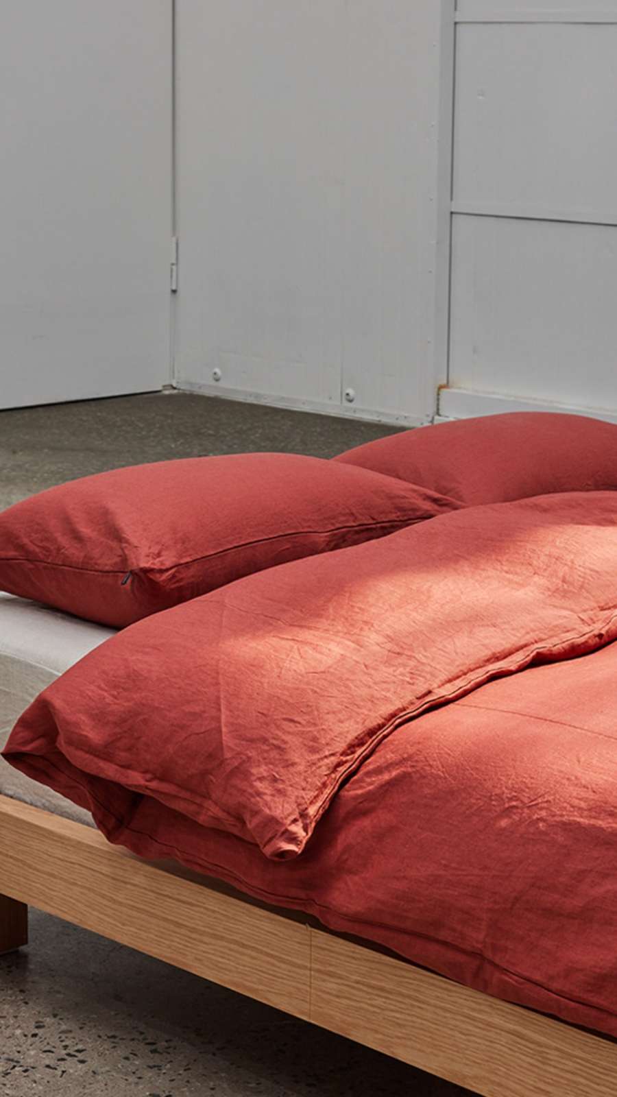 Premium Linen Bedding Set - Brick