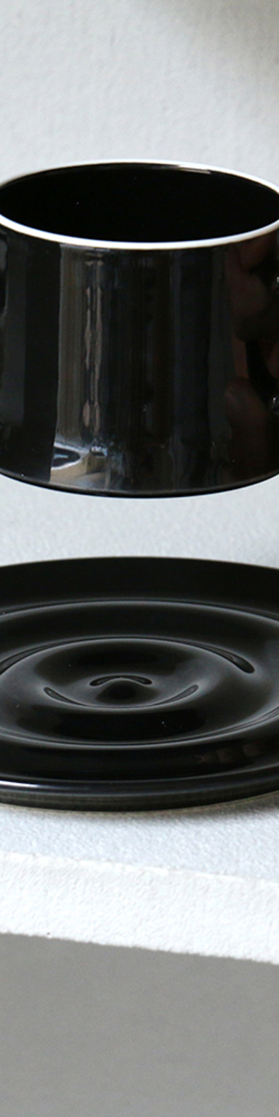 W Cup & Saucer Set - Black