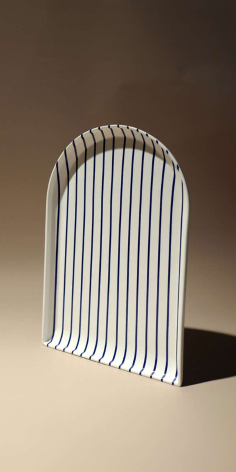 Arch Plate Blue Stripe