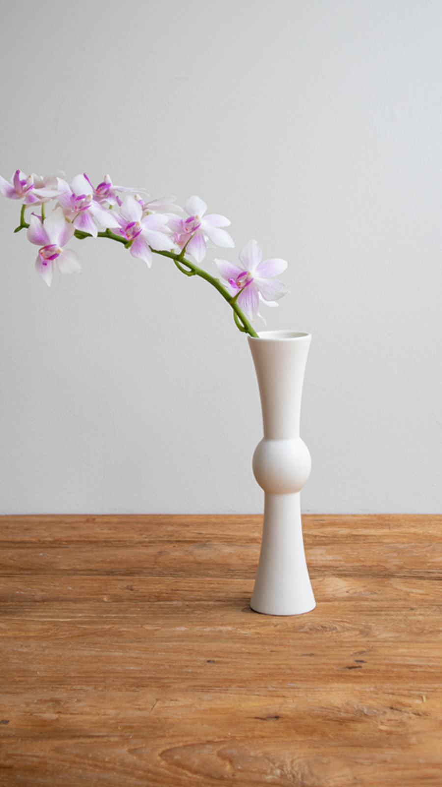 Pestle Vase