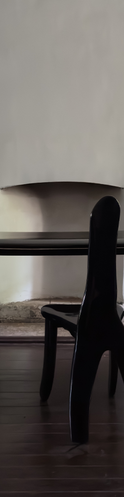 Oracle Desk (October 2026 Arrival)