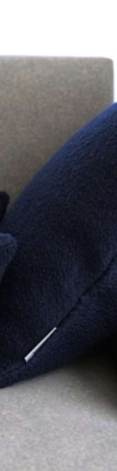 Dew Wool Cushion (Dark Navy)