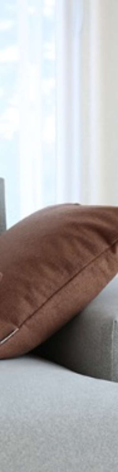 Duel Wool Cushion (Chocolate)