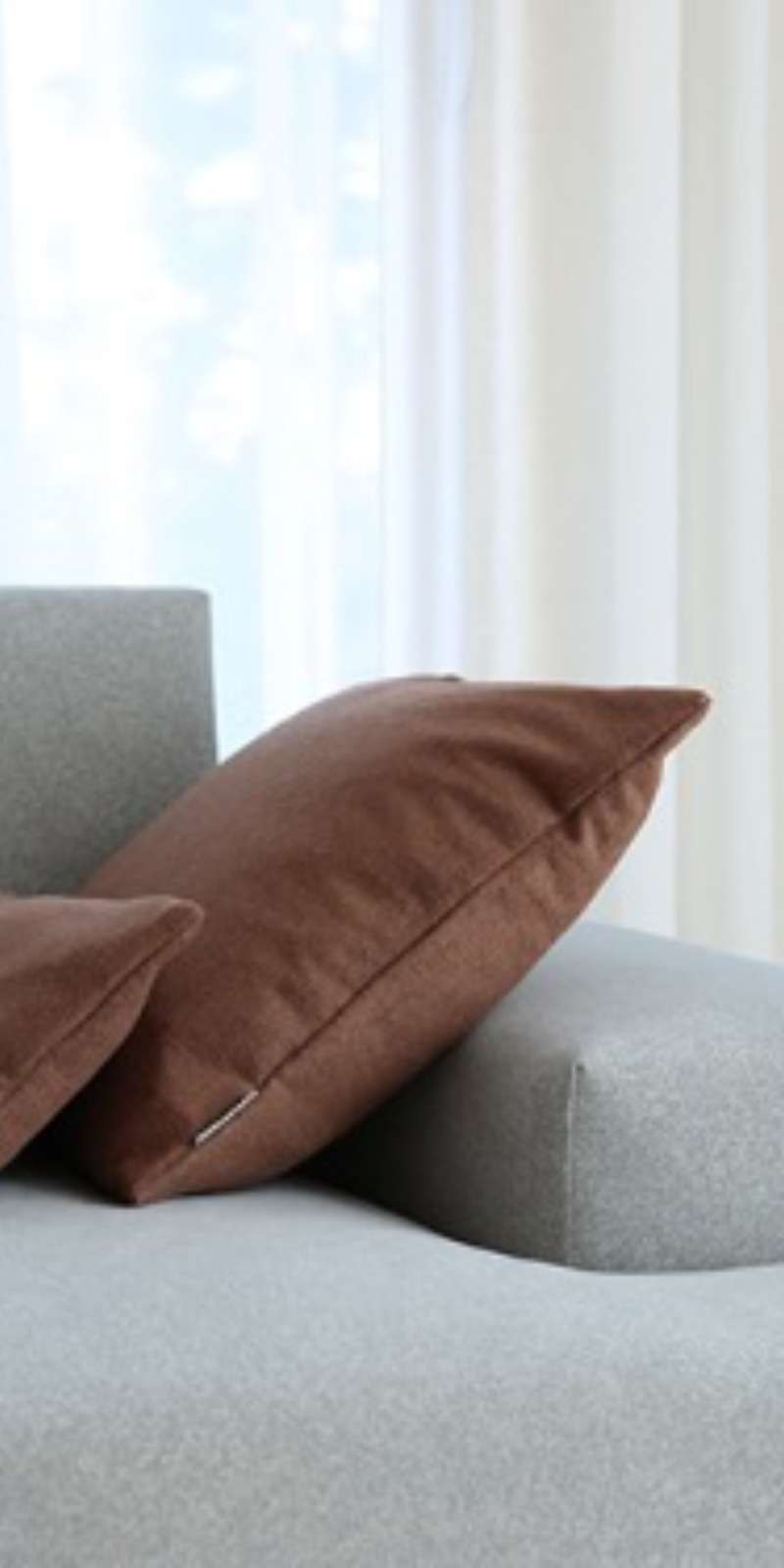 Duel Wool Cushion (Chocolate)
