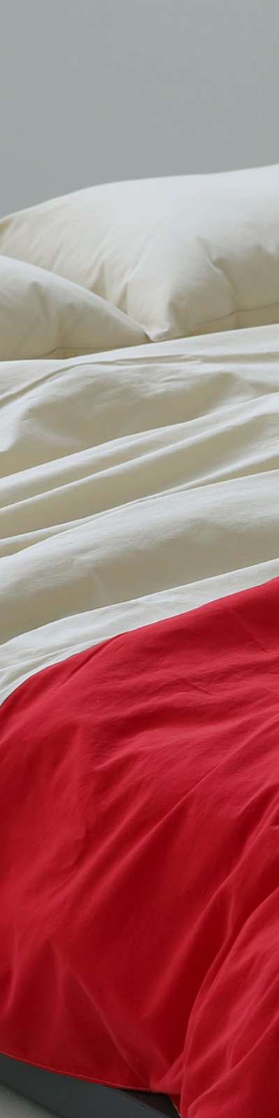 Half and Half Bedding (Oatmeal - Bright Red)