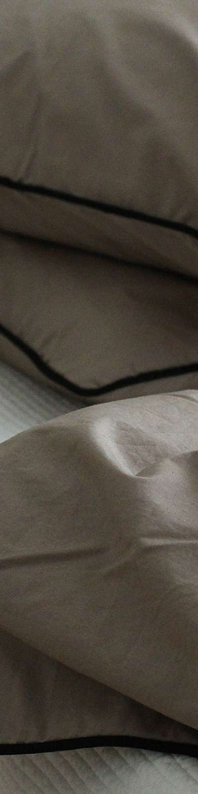 Line Point Bedding - Cocoa Beige/Black