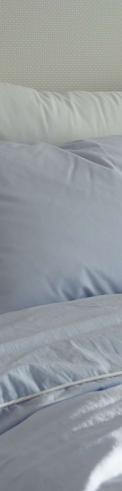 Line Point Bedding Set - Sky Blue/White