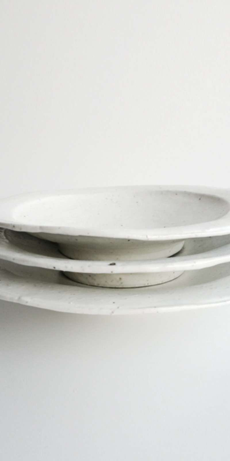 Double Round Plate Rough White (3 Sizes)