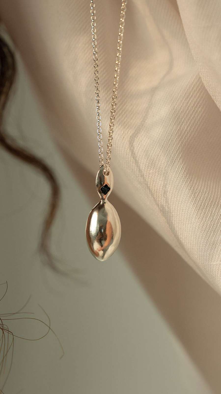 OVAL GRAPE NECKLACE