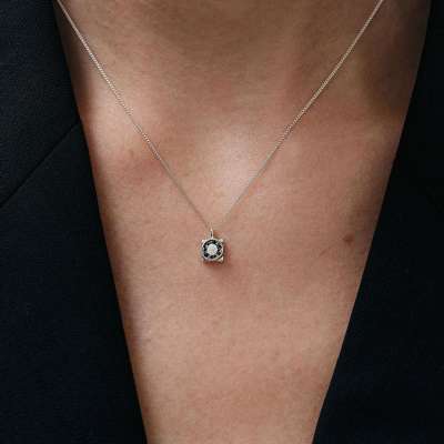 MINI SQUARE NECKLACE