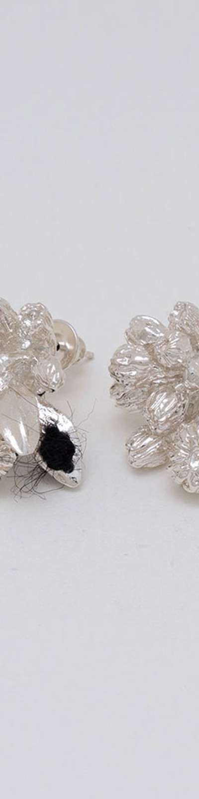 AGERATUM EARRING