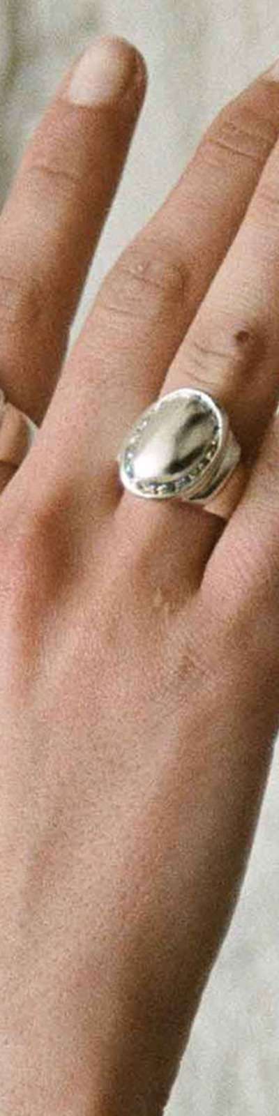 OVAL CORE RING