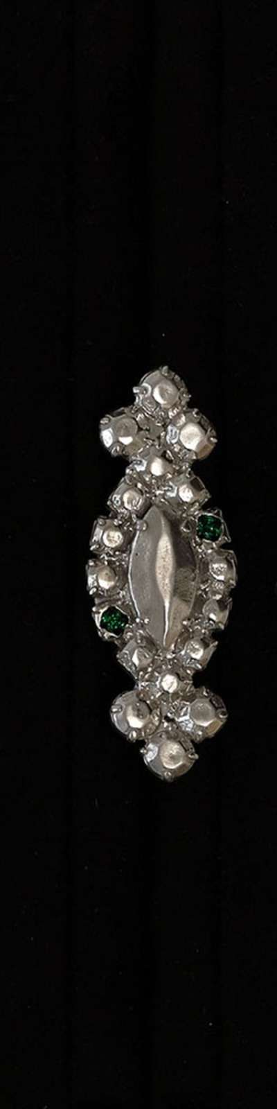 DECO BROOCH