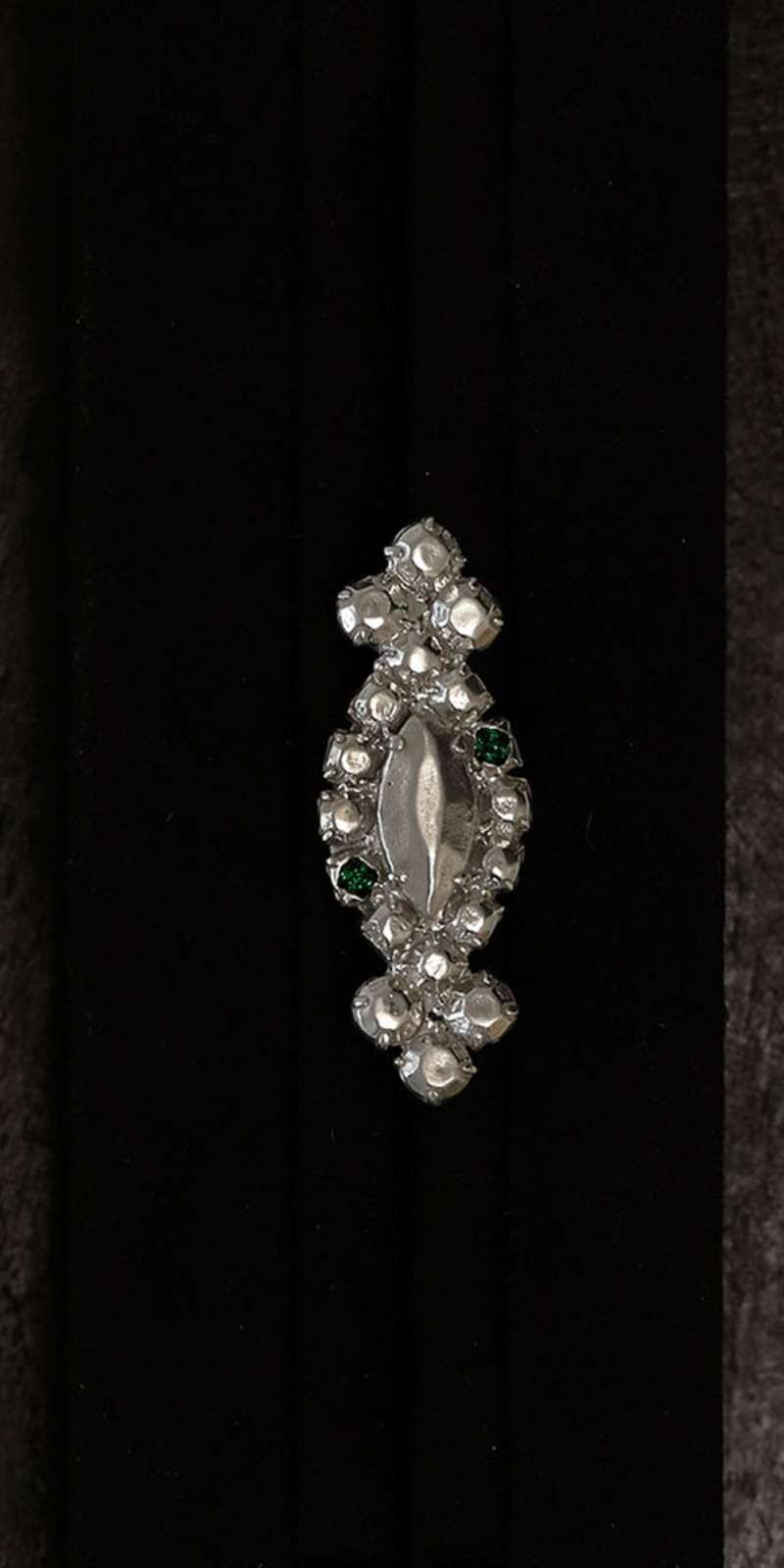 DECO BROOCH