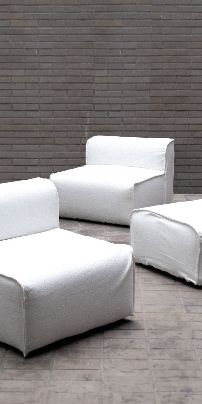 [64th Batch, Expected Arrival End of October 2026] Comfortable Cube Sofa