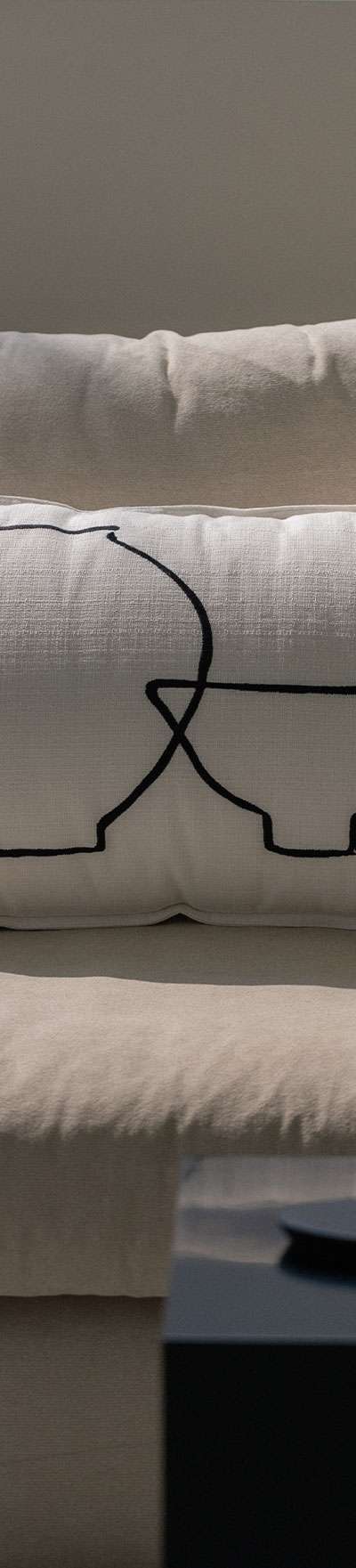 Sobek Moon Jar and Matte Bowl Line Drawing Cushion (65*40)