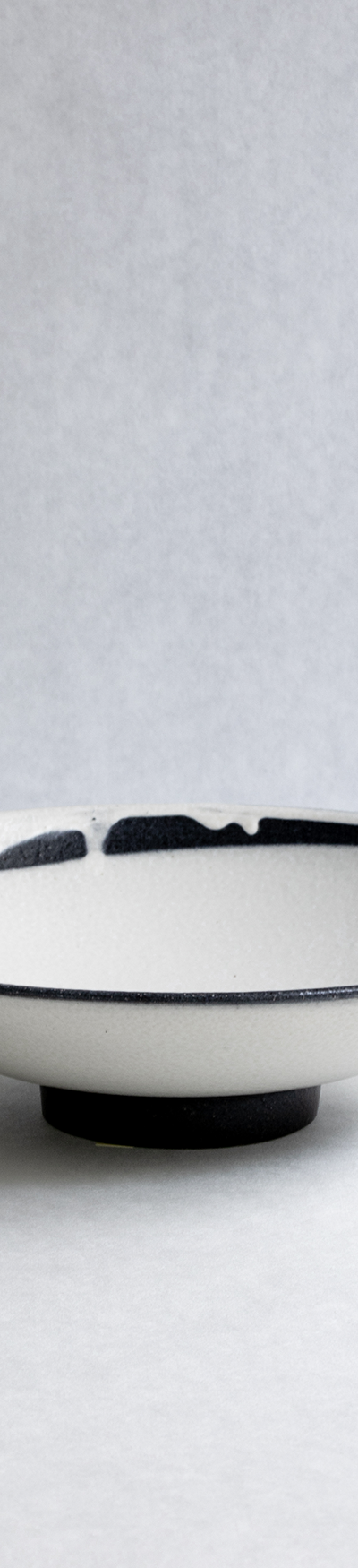 Sobaek Monochrome Wide Bowl