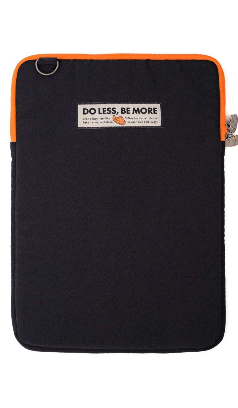 DO LESS, BE MORE Notebook iPad Pouch Black