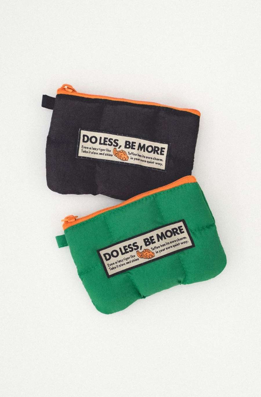 DO LESS, BE MORE Padded Pouch S