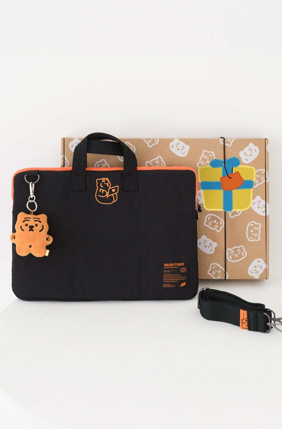 Focus Gift Set (Strap Notebook Pouch + Plush Keyring)
