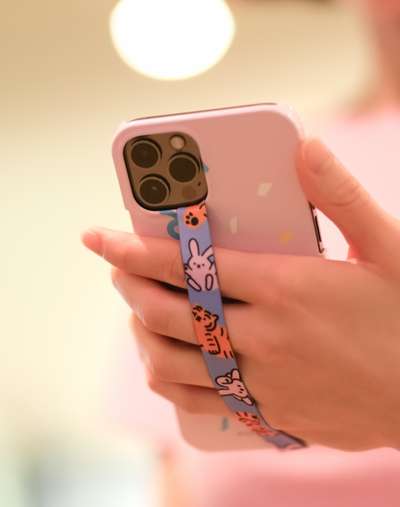 Unemployed Tiger Ddungrangyi and Pormi Phone Strap