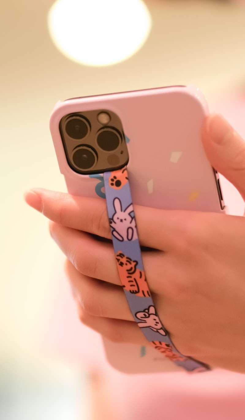 Unemployed Tiger Ddungrangyi and Pormi Phone Strap