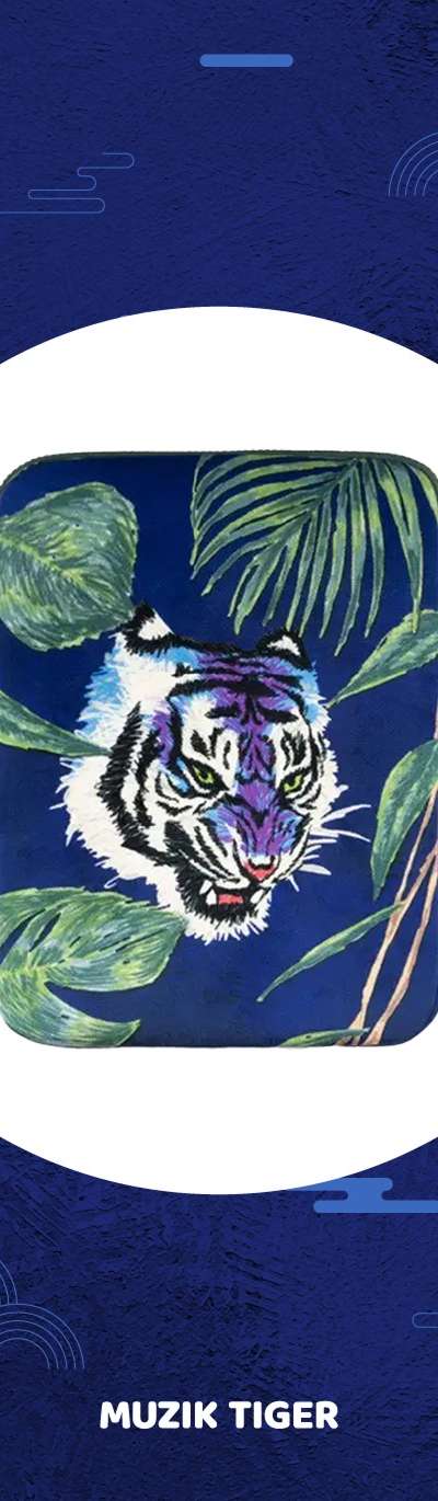 Jobless Tiger Fantasy Tiger Chungho Tablet Pouch 9.7-11 iPad Case