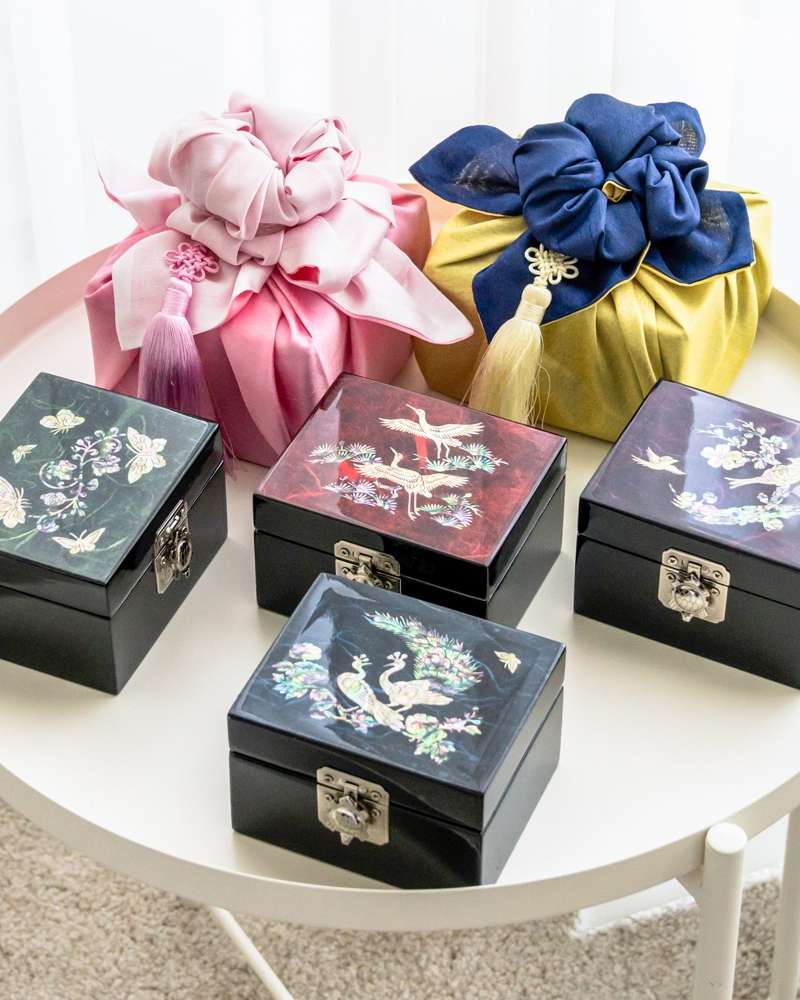 Hanji Turtle-Shaped Abalone Jewelry Box