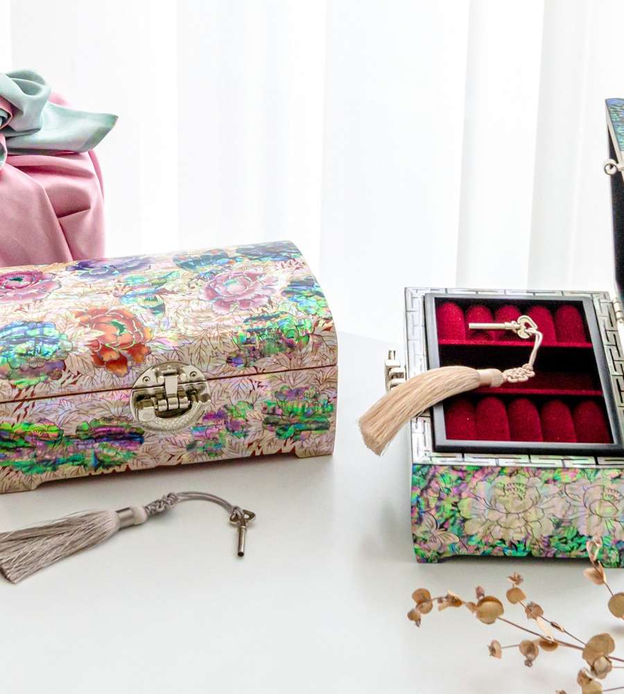 Premium Mother-of-Pearl Jewelry Box with Peony Flower Design (21cm, 24cm / Black, Red)