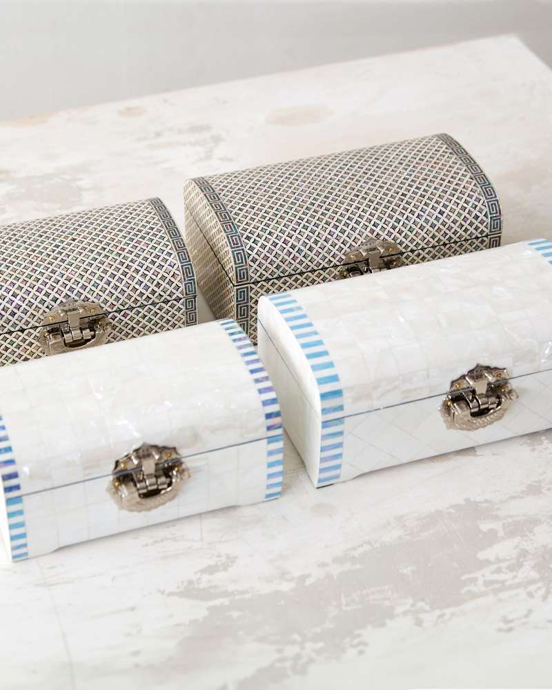Nacre Two-Tier Jewelry Box with Mother-of-Pearl Inlay - Lucky Pattern & White Pearl Design
