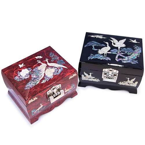 Music Box Melody Mother-of-Pearl Jewelry Box on Hanji - Work by Oh Myung-ho