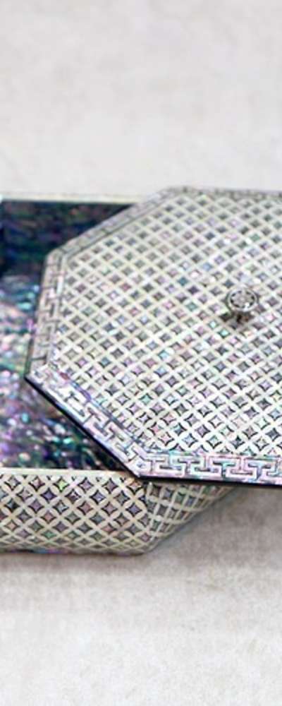 高級螺鈿漆器 七宝紋（幸運）八角多用途貝殻ジュエリーボックス-朴仁浩作品