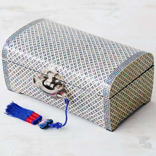 Mother-of-Pearl Jewelry Box with Chilbo Pattern (2-Tier Rolling, 21cm) - Work by Park In-ho
