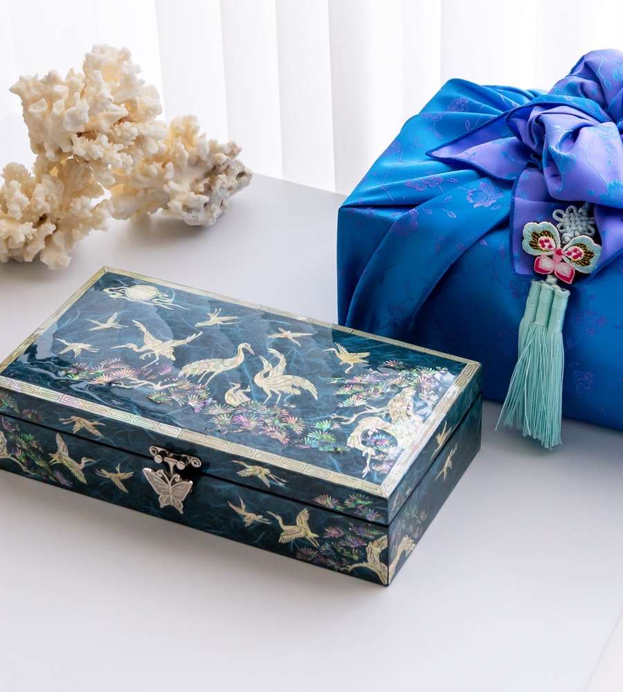 Korean Hanji Pine and Crane Single-Tier Left-Side Jewelry Box (Blue) - Work by Oh Myung-ho