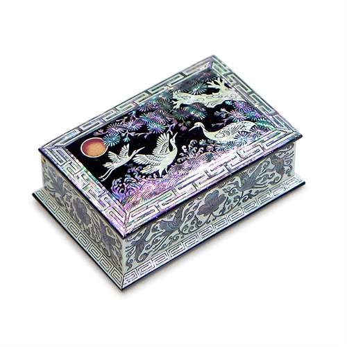 Ten Symbols of Longevity Cloud Pattern Mother-of-Pearl Business Card Holder