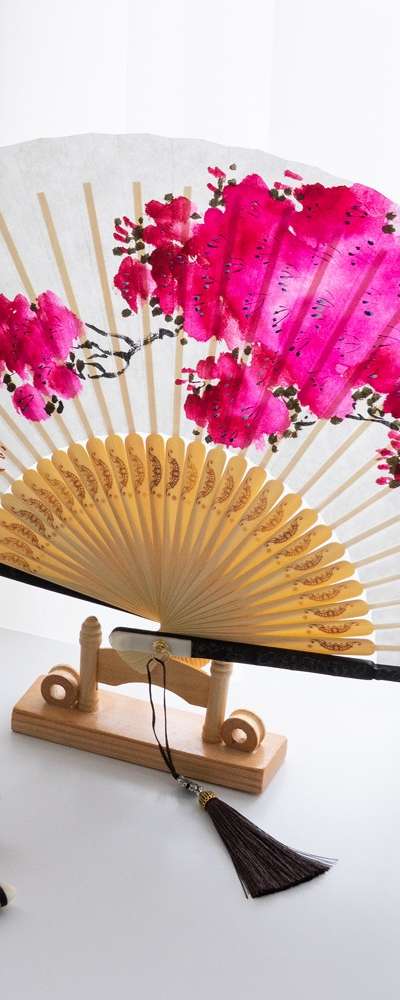 Handwritten Black Bamboo Carving Traditional Fan - Azalea (Namjeong Park Sang-ok)