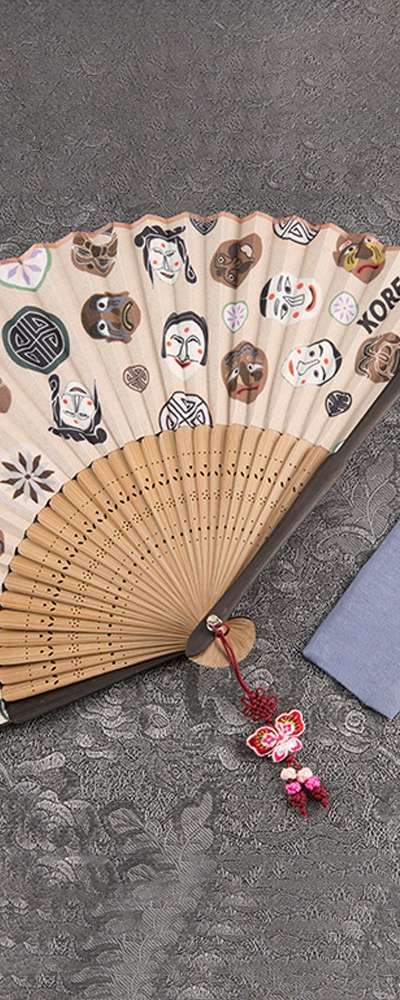 Premium Silk Hahoe Mask Traditional Fan B (Beige) with Tassel and Fan Case