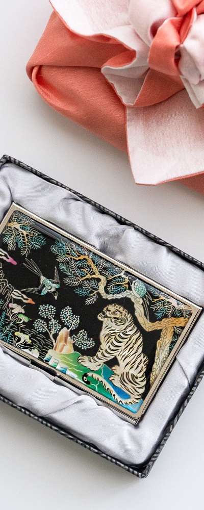 Natural Mother-of-Pearl Business Card Case (16_Magpie Tiger)