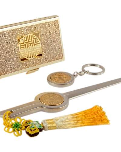 Traditional Pattern Metal Business Card Case + Lotus Pattern Keyring + Nail Knife 3-Piece Set (Red Gold)