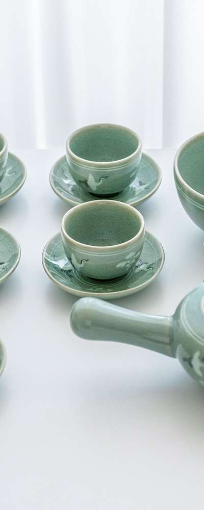 Celadon Cloud and Crane Pattern Tea Set for 5 with Stand