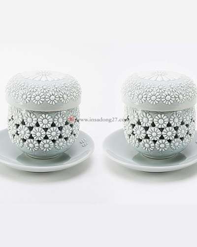 White Porcelain Double Openwork Chrysanthemum Pattern Tea Cup Set by Kim Young-soo (2pcs)