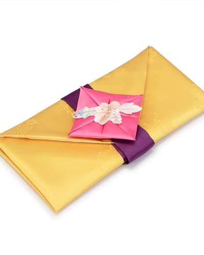 Silk Money Envelope for Betrothal Gift (Flower Embroidery, Yellow)