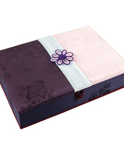 Silk Charm Gift Box with Peony Flower Embroidery