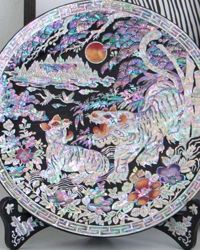 Premium Nacre Lacquerware Round Tray (Tiger) - Kim Gil-soo Artwork