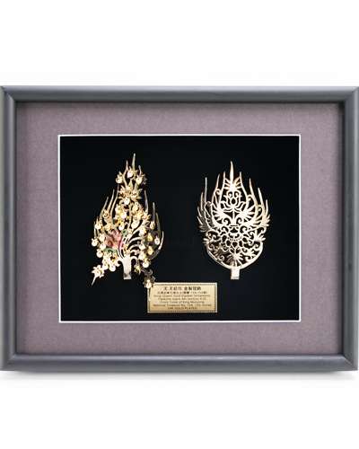 Gold Crown Frame - King and Queen (1/3 Size)
