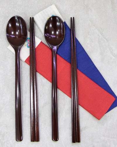 Natural Lacquered Spoon and Chopstick Set