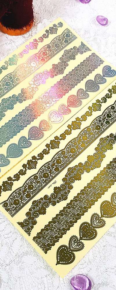 [17] Gold Foil & Hologram Heart Lace