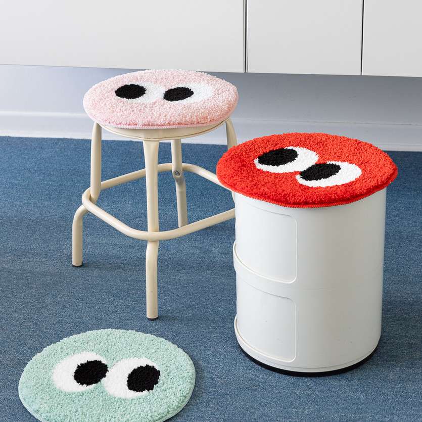 Soft Eyes Round Rug